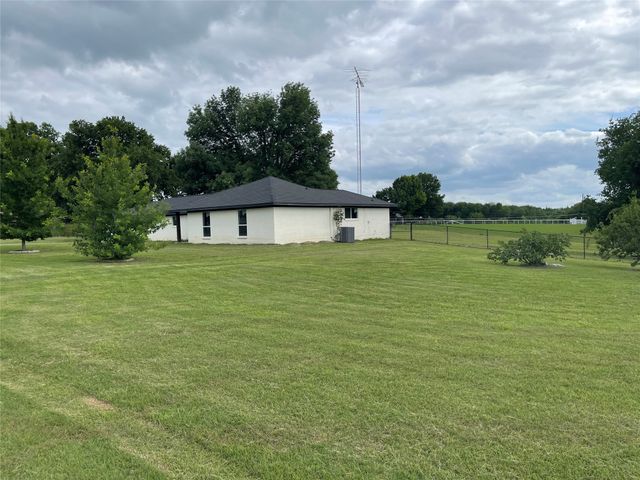 52 Quail Run Road, Sherman, TX 75090