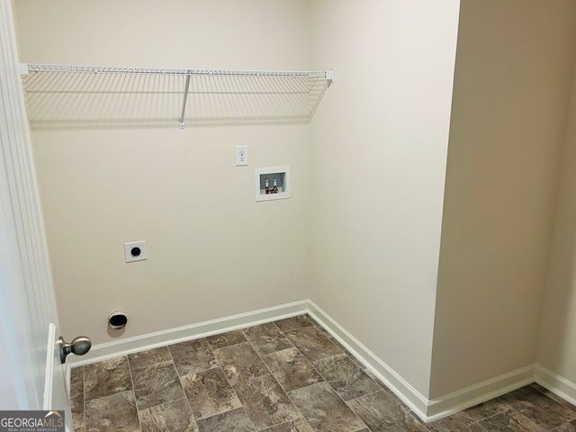 910 Sly Fox Run, Fairburn, GA 30213