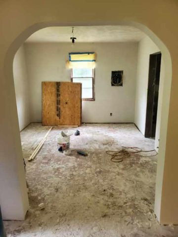 620 South Weaver Court, Springfield, MO 65806