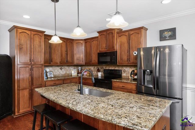 129 Savannah Lane, Bonaire, GA 31005