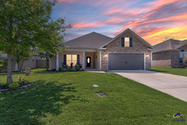 129 Savannah Lane, Bonaire, GA 31005