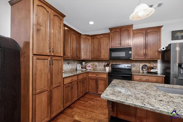 129 Savannah Lane, Bonaire, GA 31005