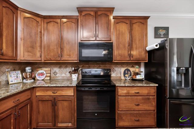 129 Savannah Lane, Bonaire, GA 31005