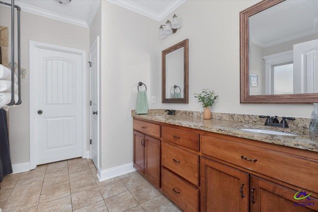 129 Savannah Lane, Bonaire, GA 31005