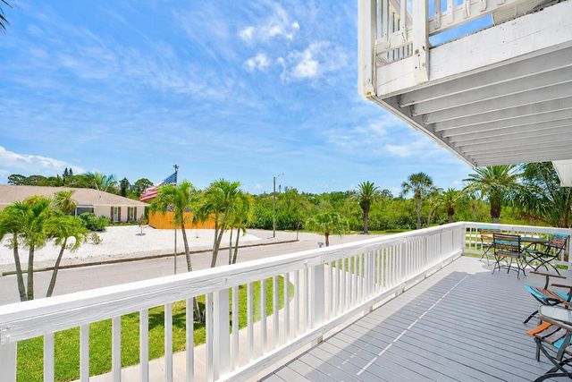 1194 LINDEN ROAD, Venice, FL 34293