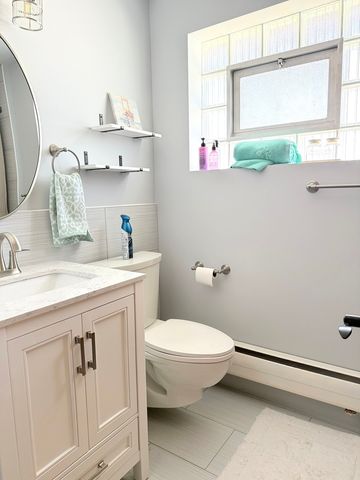 5010 Woodrow Avenue, Mchenry, IL 60051