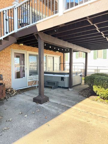 5010 Woodrow Avenue, Mchenry, IL 60051