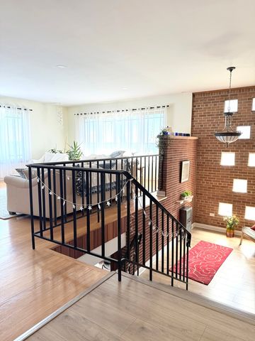 5010 Woodrow Avenue, Mchenry, IL 60051