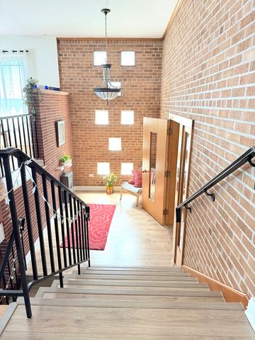 5010 Woodrow Avenue, Mchenry, IL 60051