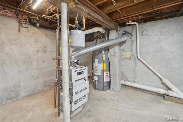 3575 Knollview Avenue, West Bloomfield, MI 48324