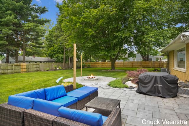 413 Sherman Street, Middleville, MI 49333