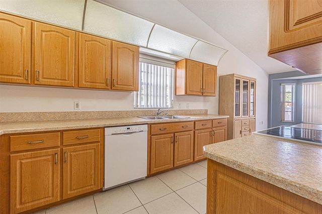 18664 WHITE PINE CIRCLE, Hudson, FL 34667