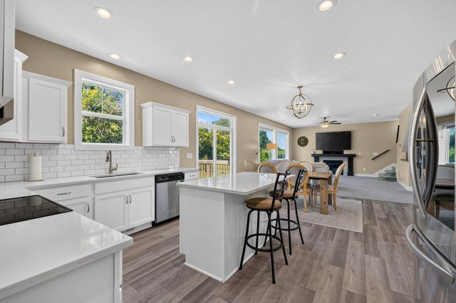 5816 Allerton Drive, Ames, IA 50014