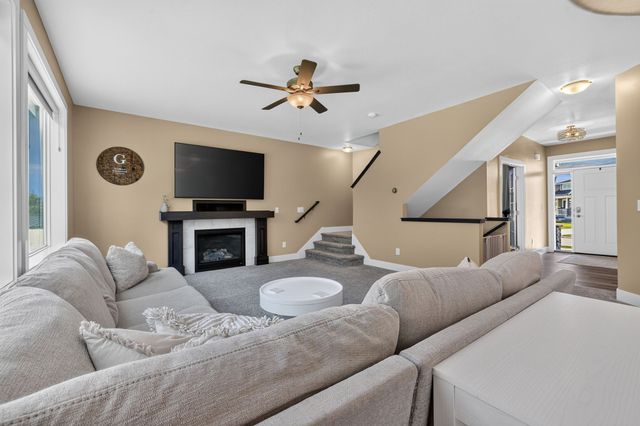 5816 Allerton Drive, Ames, IA 50014