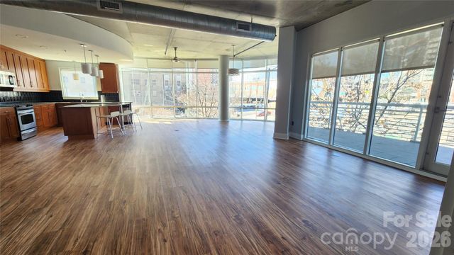 505 E 6th Street 301, Charlotte, NC 28202