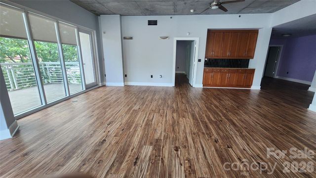 505 E 6th Street 301, Charlotte, NC 28202