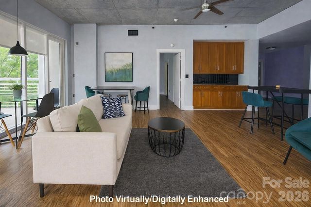 505 E 6th Street 301, Charlotte, NC 28202