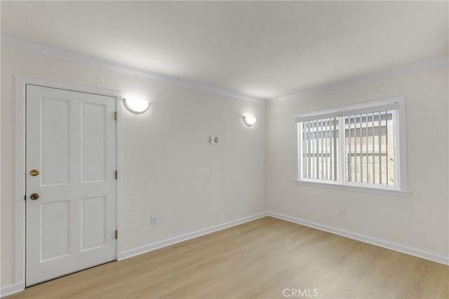 8012 Hesperia, Reseda, CA 91335