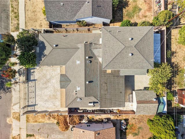 8012 Hesperia, Reseda, CA 91335
