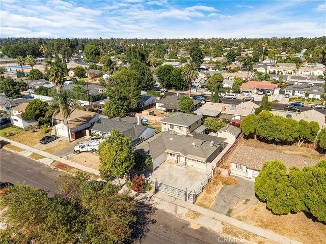 8012 Hesperia, Reseda, CA 91335