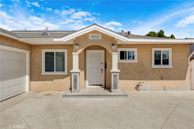 8012 Hesperia, Reseda, CA 91335