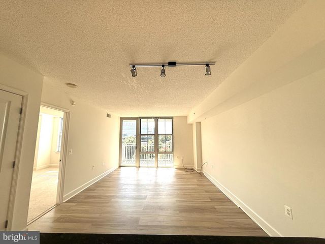 11800 SUNSET HILLS RD #818, Reston, VA 20190