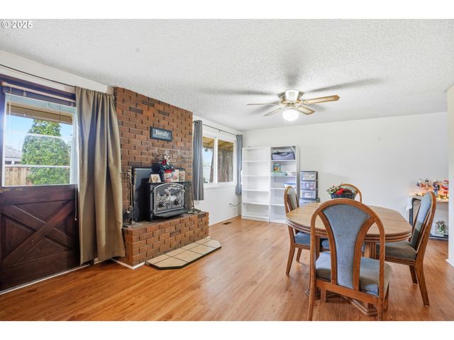 2578 Ne MORLAN Ave, Gresham, OR 97030