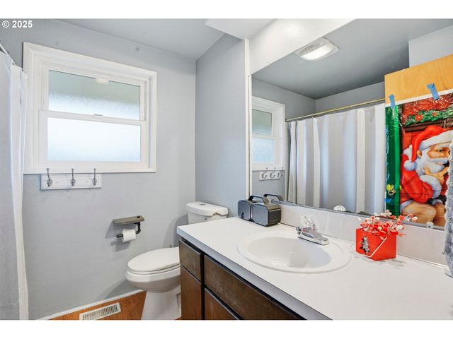 2578 Ne MORLAN Ave, Gresham, OR 97030