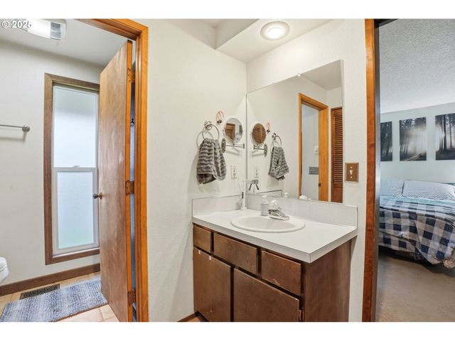 2578 Ne MORLAN Ave, Gresham, OR 97030