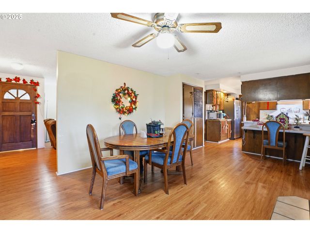 2578 Ne MORLAN Ave, Gresham, OR 97030