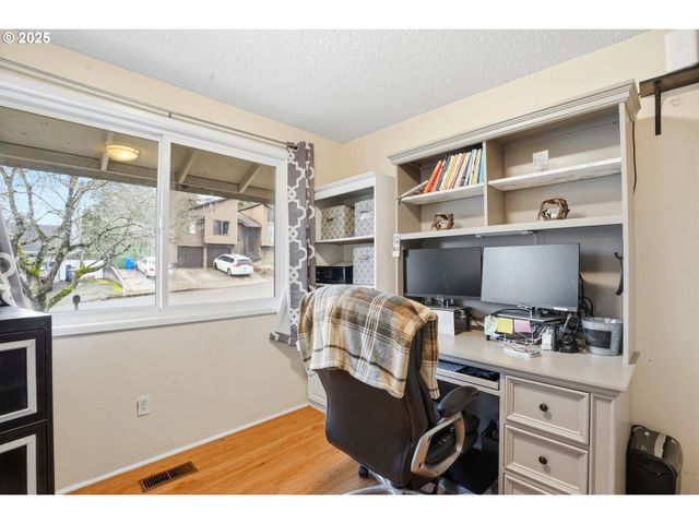 2578 Ne MORLAN Ave, Gresham, OR 97030