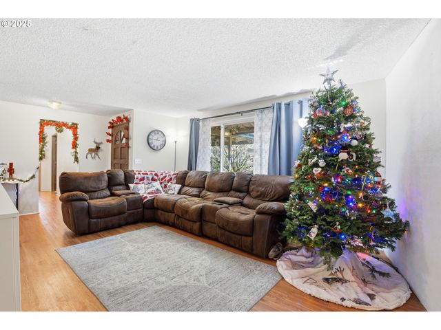 2578 Ne MORLAN Ave, Gresham, OR 97030