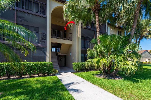 617 Sea Pine Way D2, Greenacres, FL 33415
