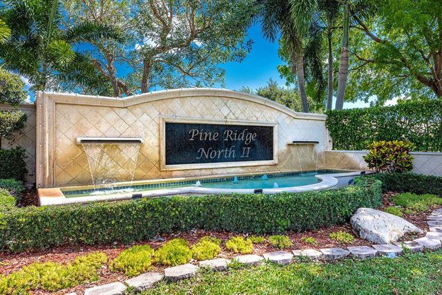 617 Sea Pine Way D2, Greenacres, FL 33415