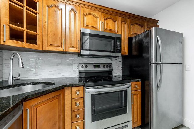 617 Sea Pine Way D2, Greenacres, FL 33415