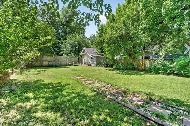 2210 S N Street, Fort Smith, AR 72901
