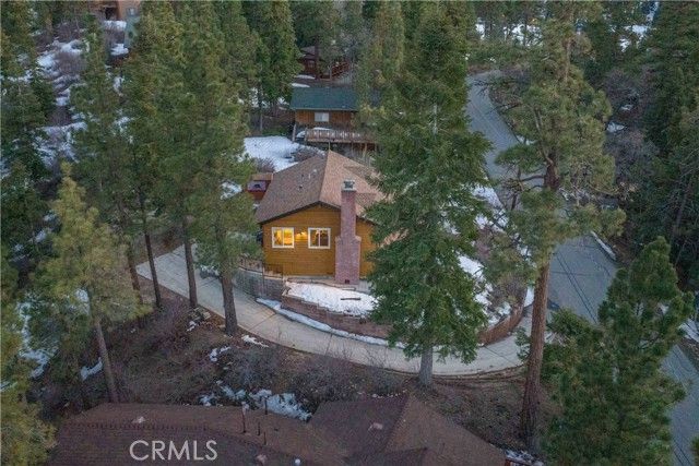 43399 Primrose Dr, Big Bear Lake, CA 92315