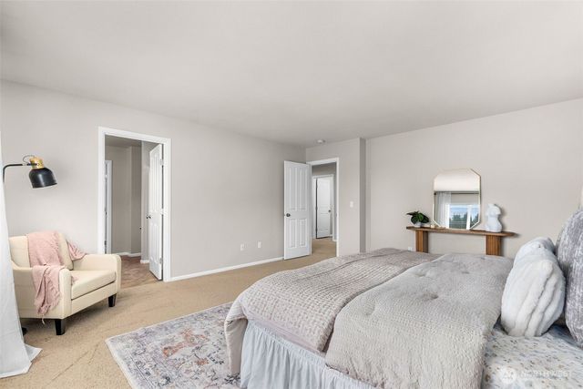 6864 Fresco Drive SE, Lacey, WA 98513