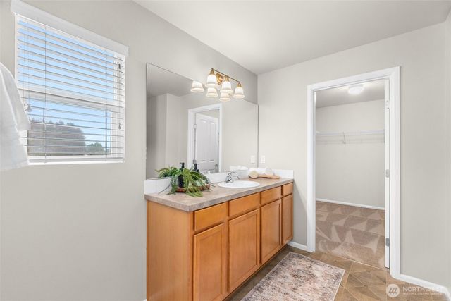 6864 Fresco Drive SE, Lacey, WA 98513