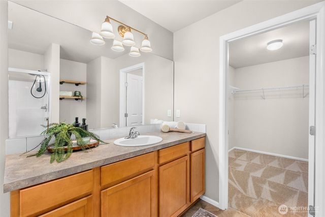 6864 Fresco Drive SE, Lacey, WA 98513