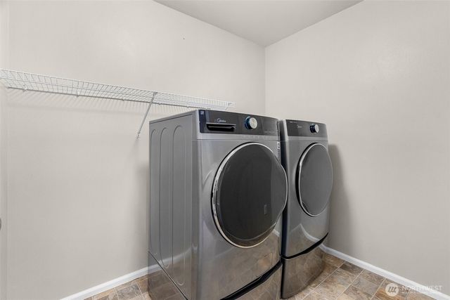 6864 Fresco Drive SE, Lacey, WA 98513