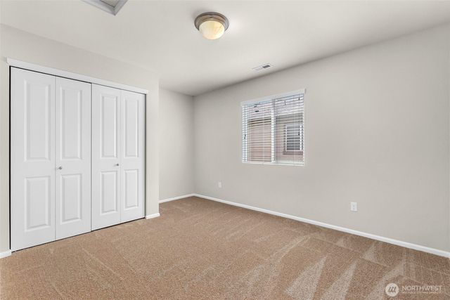 6864 Fresco Drive SE, Lacey, WA 98513