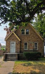 15813 Cruse Street, Detroit, MI 48227