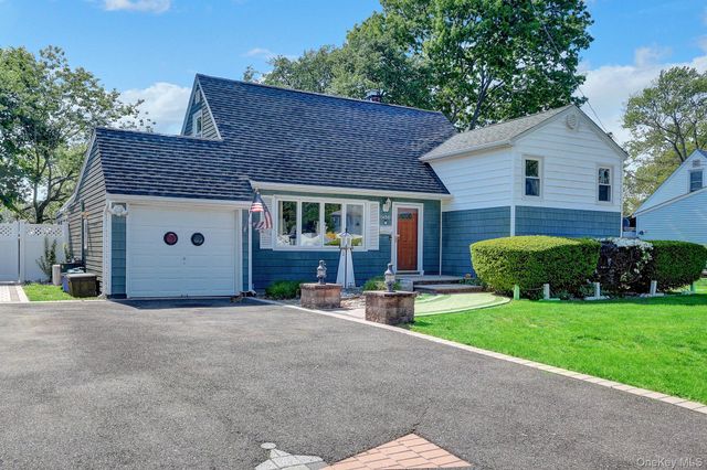 1456 Peters Boulevard, Bay Shore, NY 11706
