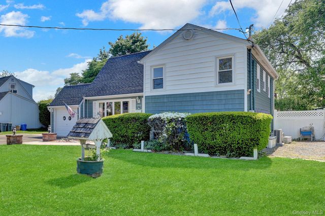 1456 Peters Boulevard, Bay Shore, NY 11706
