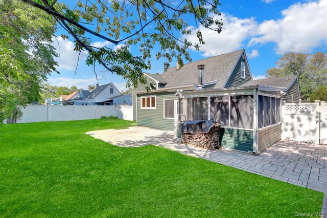 1456 Peters Boulevard, Bay Shore, NY 11706