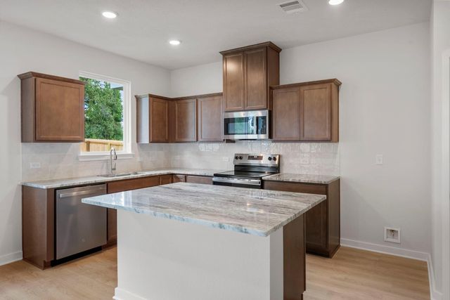 309 Rockbridge Drive, Huntsville, TX 77340