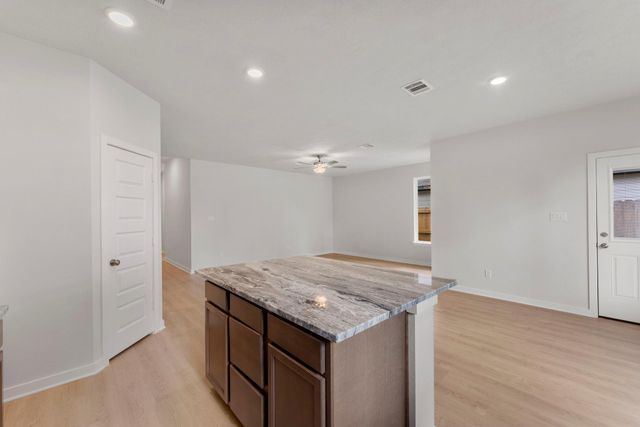 309 Rockbridge Drive, Huntsville, TX 77340