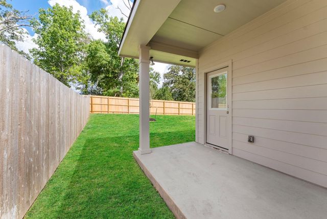 309 Rockbridge Drive, Huntsville, TX 77340