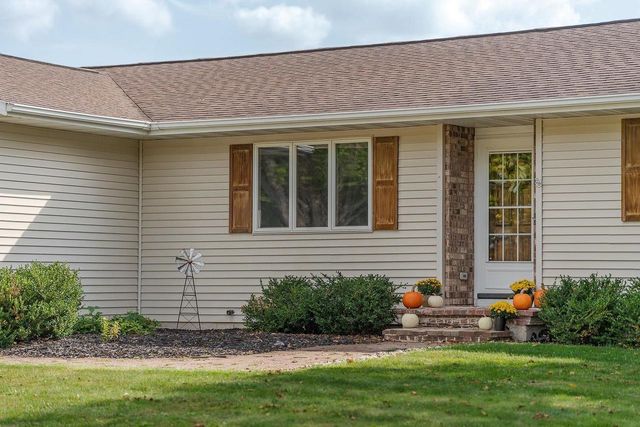 633 Naragansett Avenue, Baraboo, WI 53913